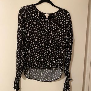 Hinge black floral blouse
